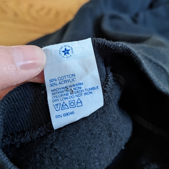 Vintage black crew neck sweatshirt - Picture 2 of 7